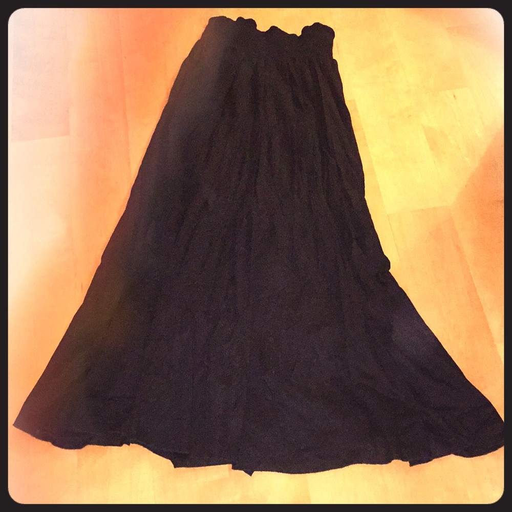 Black long maxi skirt
